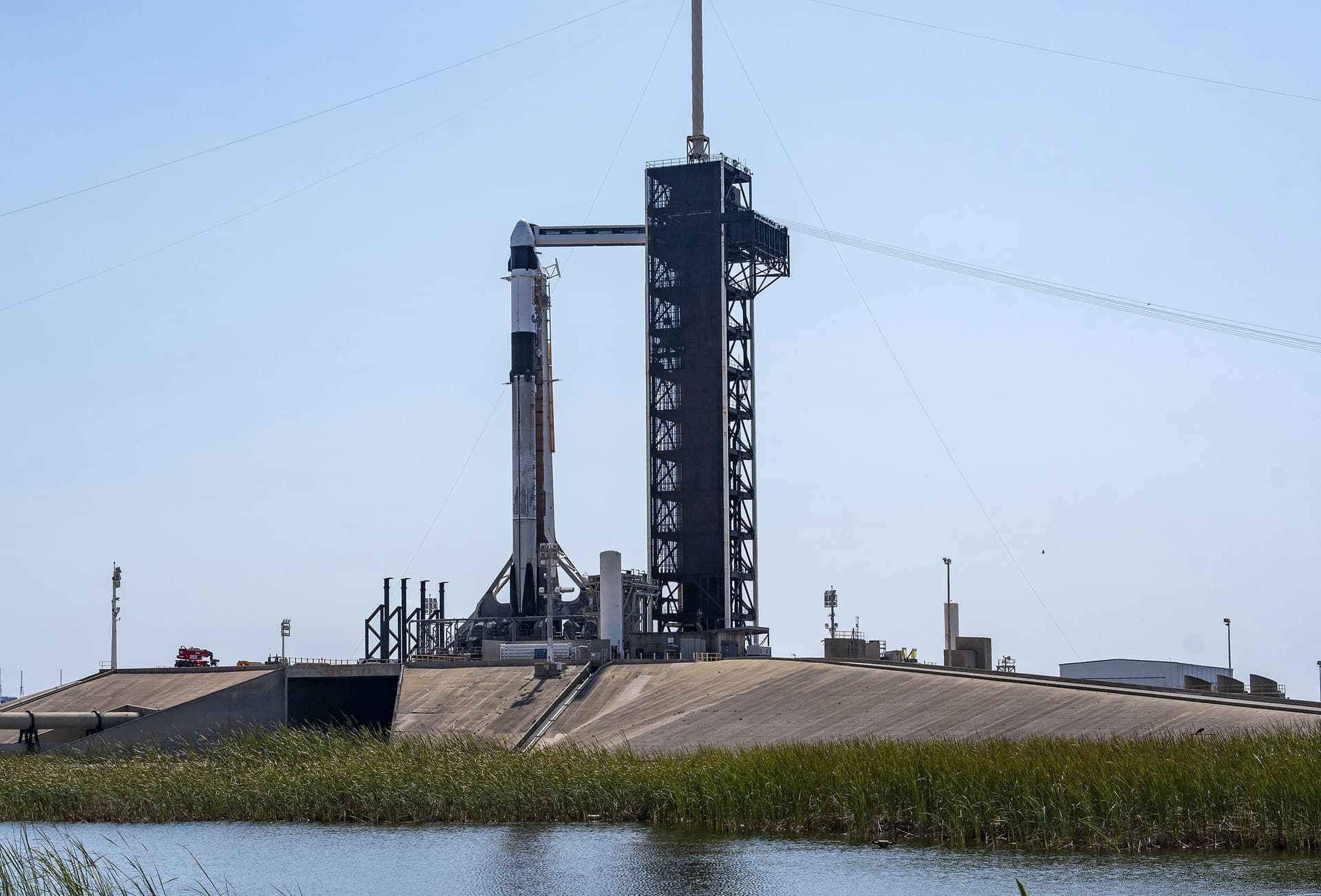 f9 image